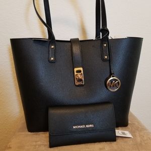 Michael Kors tote set